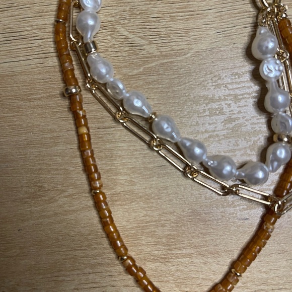 NWOT Express women’s necklace - Picture 2 of 3